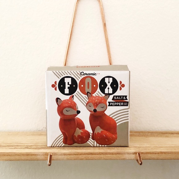 Fox Salt and Pepper Shaker Set - Picture 3 of 5